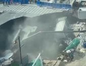 لحظة مرعبة.. انهيار أرضى ضخم يبتلع طريقا رئيسيا فى شانجهاى أثناء حفر المترو