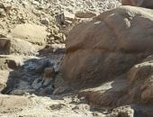 المجلاة.. عين مياه تنبض بالحياة وسط صحراء وجبال سفاجا.. على ارتفاع 5 أمتار من سطح الأرض.. تجذب رحلات السفارى من مختلف جنسيات العالم.. محطة شرب للطيور المهاجرة والحيوانات البرية ويعانقها تاريخ عريق.. صور