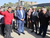 محافظ الجيزة يتفقد أعمال تطوير ورصف طرق المنطقة الصناعية بأبو رواش