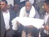 لحظات تحبس الأنفاس.. دخول القودة لإنهاء خصومة ثأرية بين أبناء عمومة بقنا.. فيديو