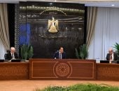 رئيس الوزراء يتابع مع نائب رئيس مؤسسة التمويل الدولية ملف إدارة وتشغيل المطارات