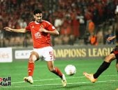 الأهلى يدفع بـ بن رمضان وبن شرقى أمام بيراميدز.. وخروج ديانج وشريف