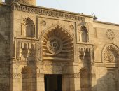 واجهة حجرية عمرها 900 عام.. جامع الأقمر أصغر مساجد المحروسة