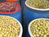 خيرات مطروح تزين موائد رمضان.. البلح وزيت الزيتون والمخلل في صدارة المشهد