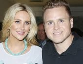 هجوم غير متوقع على المرشح لمنصب عمدة لوس أنجلوس.. شقيقته: التصويت له غباء