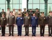 الفريق أحمد خليفة يعود إلى أرض الوطن بعد انتهاء زيارته لدولة الكويت