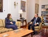 وزير الخارجية يلتقي مستشارة رئيس الجمهورية للشئون الاقتصادية ومستشار الجامعة الأمريكية بالقاهرة