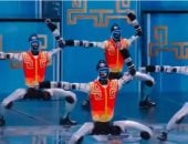 روبوتات بشرية تسرق الأنظار برقصة واقعية فى مهرجان الربيع بالصين