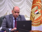 وزير العمل يعقد اجتماعًا مع الملحقين العماليّين بالخارج.. ويستمع لأبرز التحديات