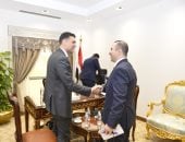 النائب مصطفى البهى يلتقى بوزير الصناعة ويتقدم بمقترح تراخيص الأراضى الصناعية
