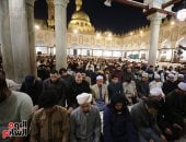 خاشعين لله.. صلاة العشاء والتراويح لثانى أيام شهر رمضان من الجامع الأزهر 