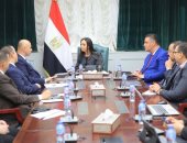 صاحب قانون تنظيم استخدام الأطفال السوشيال يلتقي وزيرة التضامن.. ومايا مرسى: نرحب بالتعاون مع البرلمان