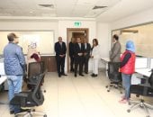 وزيرة التنمية المحلية تتفقد قطاعات وإدارات الوزارة للتهنئة برمضان 