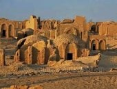 مقابر البجوات الأثرية نمط معمارى متفرد عالميا عمرها يقارب 2000 عام.. بناها الأقباط الهاربون من اضطهاد الرومان.. تحتوى على 263 مقبرة وبها مزار السلام وكنيسة الخروج وجدرانها تحكى قصص من كتاب العهد القديم.. صور