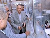 محافظ سوهاج يقود جولة ميدانية مفاجئة بالمنشاة ويُحيل مسئولين للتحقيق