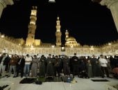 الجامع الأزهر يحيى الليلة الثانية من رمضان ويمتلئ بالمصلين فى التراويح