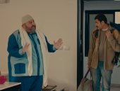 مسلسل فخر الدلتا الحلقة 2.. شيكو سمسار عقارات يبحث لأحمد رمزى على شقة إيجار