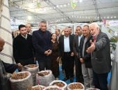 تخفيضات 30%.. جولة تفقدية لمحافظ جنوب سيناء داخل معرض أهلاً رمضان بالطور