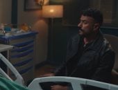 مسلسل علي كلاي الحلقة 3.. منصور يلوم علي كلاي على ما فعله