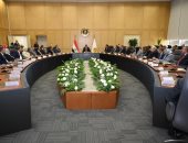 خالد هاشم يجتمع بقيادات وزارة الصناعة لوضع خطة لسير العمل