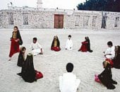 بهجة رمضان بدول الخليج.. ألعاب شعبية تجمع الشمل فى شهر الفرحة.. شد الحبل وعربانة الحديد بالإمارات.. الغميضة وطاق طاق طاقية بالسعودية.. الحجلة والكحفية بالبحرين.. حاسوم باسوم فى عُمان.. وأهازيج شعبية طلبا للحلوى