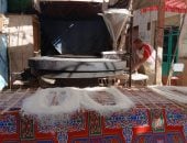 سر الطعم اللي مكمل 50 سنة.. صناعة الكنافة الآلي عند بيت عبد المتعال بقنا.. مباشر