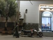 خشوع وأجواء إيمانية.. صلاة التراويح من إحدى مساجد كوم أمبو فى أسوان.. مباشر