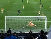 الهلال ضد الاتحاد.. هدف وطرد في شوط أول ناري بكلاسيكو الدوري السعودي