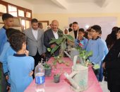 محافظ السويس فى زيارة مفاجئة لمدرسة الصباح الإعدادية بنين