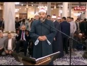 هل تصح الصلاة خلف إمام تذكر أنه على غير وضوء؟.. أمين الفتوى يجيب