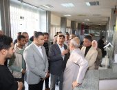 محافظ السويس يتابع الخدمات المقدمة للمواطنين بالمركز التكنولوجي بحي فيصل