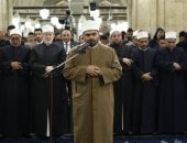 أئمة القبلة بالجامع الأزهر يؤمون المصلين بالقراءات المتواترة في صلاة التراويح