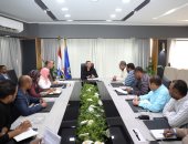 محافظ أسوان: إعداد ملف يتضمن حلول عاجلة لمشكلة المرافق