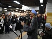 الثقافة تفاجئ جمهور محطة جمال عبد الناصر بعرض للسيرة الهلالية