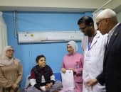 محافظ شمال سيناء يتفقد مستشفى العريش العام ويلتقي بالمصابين