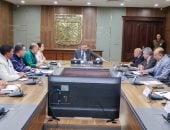 محافظ جنوب سيناء يبحث مع جهاز التعمير الموقف التنفيذي للمشروعات التنموية