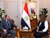 وزيرة التنمية المحلية والبيئة تتابع مع رئيس هيئة تنمية الصعيد المشروعات التنموية