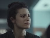 مسلسل صحاب الأرض الحلقة 6.. كيرا يغنم تطمئن على زوجها بعد استهداف المدرسة