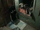 مسلسل مناعة الحلقة 6.. كريم قاسم يعيد فلوسه ويهديها لوالدة جمال