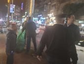 هيئة النظافة والتجميل بالجيزة تشن حملة مكبرة على النباشين فى الهرم.. صور