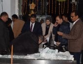 حملات مسائية مكثفة لضبط الأسعار وسلامة الغذاء بحي عتاقة في السويس 