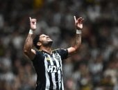 مدفع الإفطار.. قذيفة من هالك تهز مرمى ساو باولو في لقطة خرافية