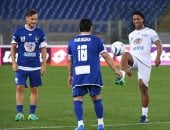 سحر لا يُنسى.. لمسات وفاصل مهاري بين مارادونا ورونالدينيو وتوتي 