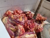بيطرى وتموين الأقصر يضبطان ذبيحة لبقرة تزن 97 كيلو مصابة بمرض الصفراء.. صور