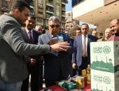 محافظ الدقهلية يوجة بتسليم 1000 كرتونة رمضان لعمال النظافة