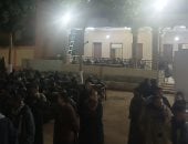 أهالى قنا يستعدون لتشييع جثمان فهمى عمر شيخ الإذاعيين.. فيديو