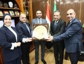 محافظ المنوفية يؤكد أهمية تضافر الجهود لدفع عجلة التنمية