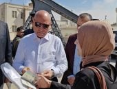 ​لفتة إنسانية.. محافظ القاهرة يستجيب لسيدة من بنى سويف تعثرت إجراءات سفرها للعمرة