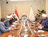 وزير الأوقاف يجتمع بمديرى المديريات لمتابعة جهود الوزارة فى رمضان