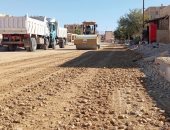 بدء أعمال تمهيد الطرق بحي 102 بمدينة طور سيناء ضمن الخطة الاستثمارية 